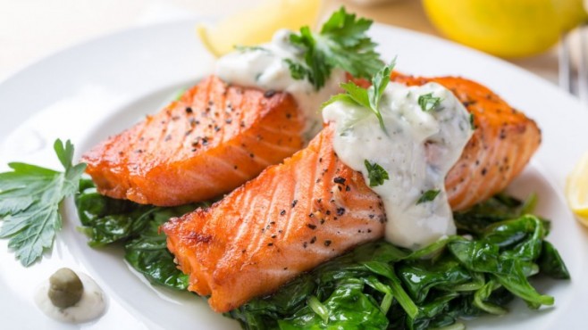 Grilled-Salmon-With-Sauteed-Spinach1-760x428